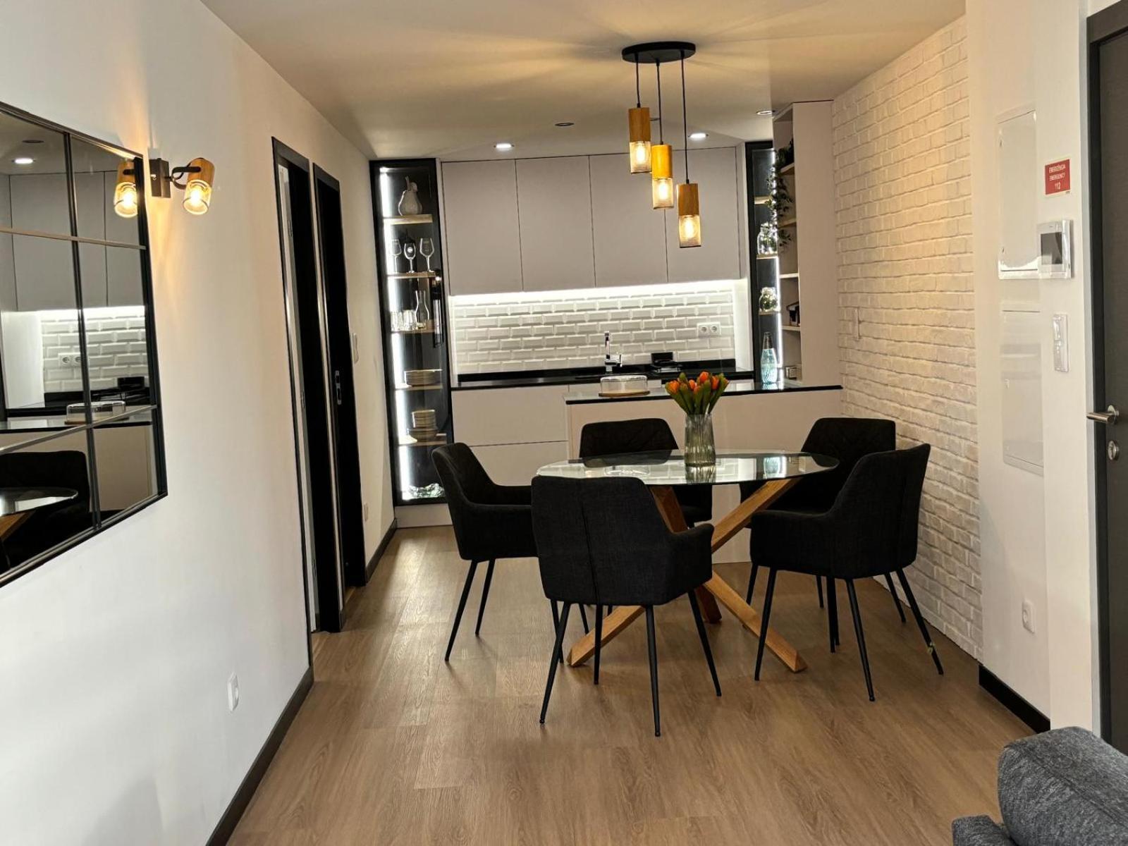 Pink House Apartment มองเซา ภายนอก รูปภาพ